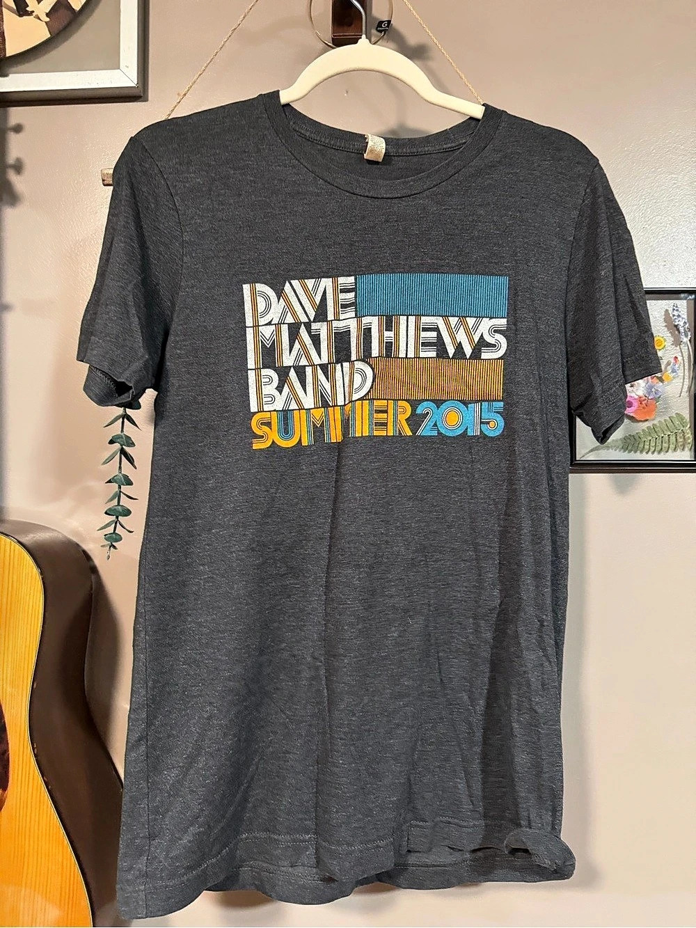 DMB Summer 2015 Graphic Short Sleeve Tee Size medium